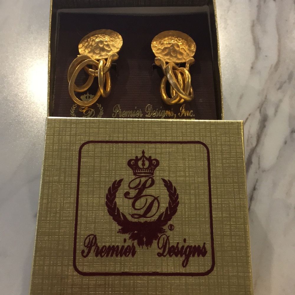 Ear rings. Clips
